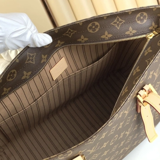 LOUIS VUITTON Mezzo 0711